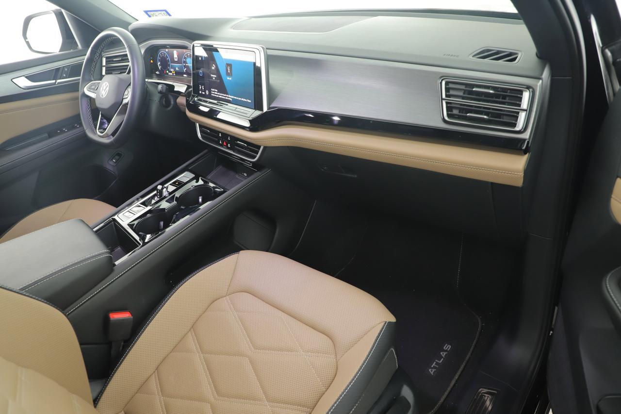 2024 Volkswagen Atlas Cross Sport 2.0T SE with Technology New Braunfels TX