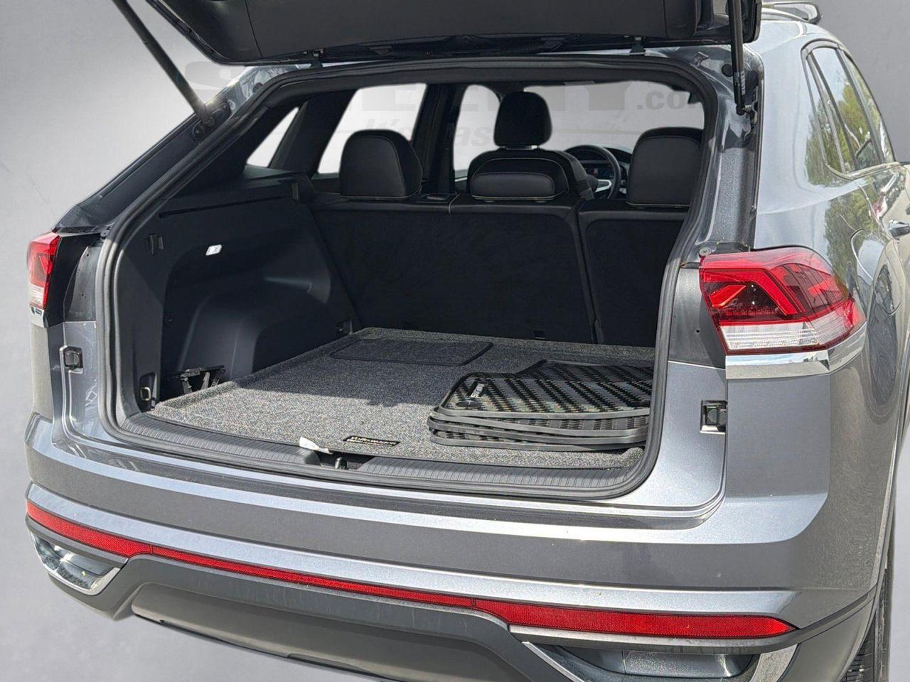 2024 Volkswagen Atlas Cross Sport 2.0T SE Hagerstown MD