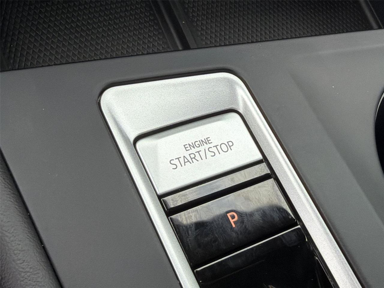 2024 Volkswagen Atlas Cross Sport 2.0T SE Hagerstown MD