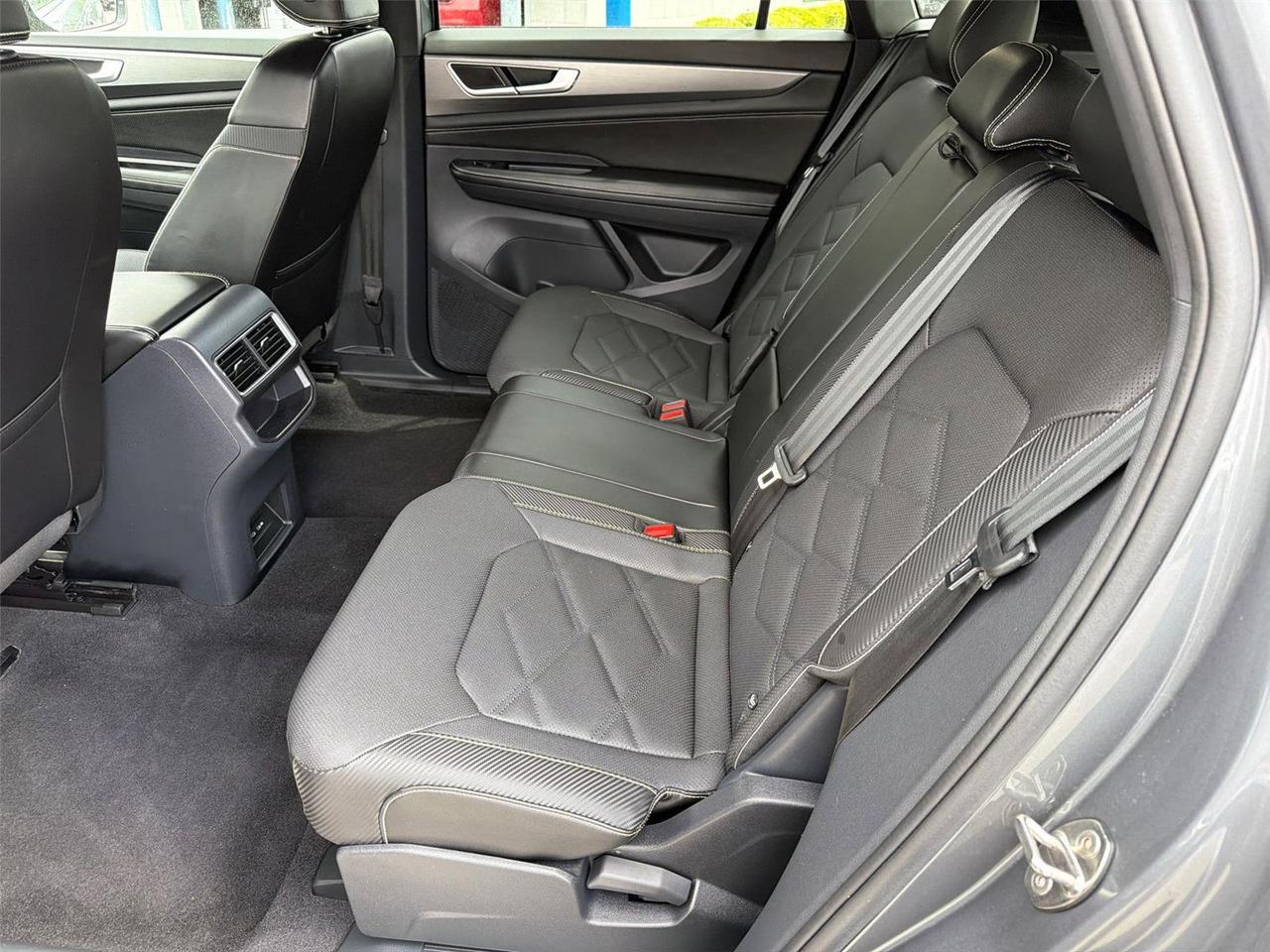 2024 Volkswagen Atlas Cross Sport 2.0T SE Hagerstown MD