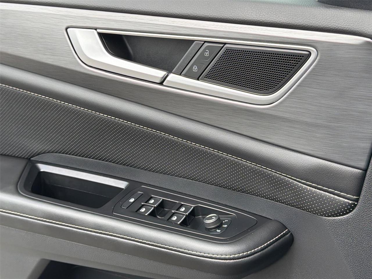 2024 Volkswagen Atlas Cross Sport 2.0T SE Hagerstown MD