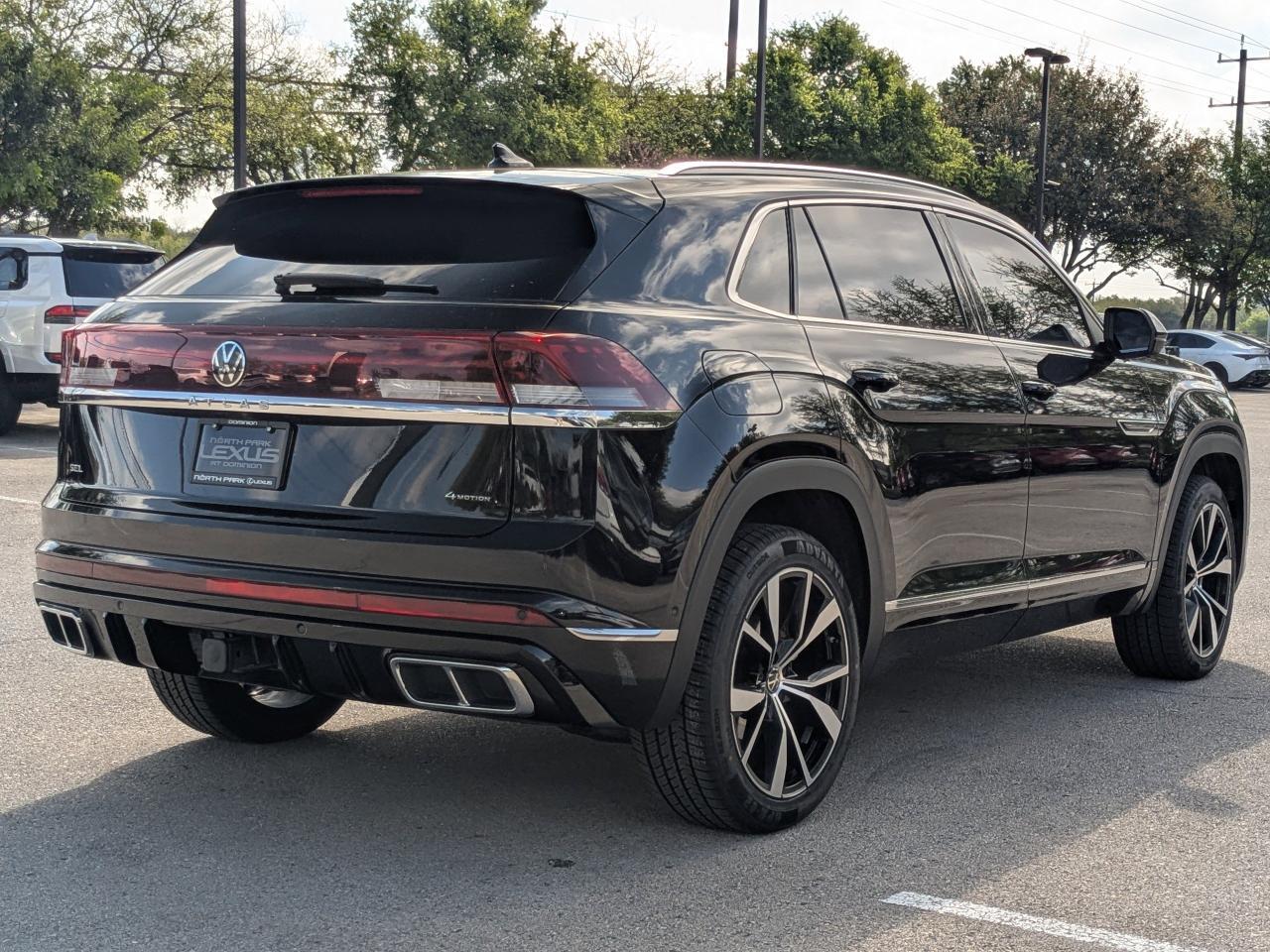 2024 Volkswagen Atlas Cross Sport 2.0T SEL Premium R-Line