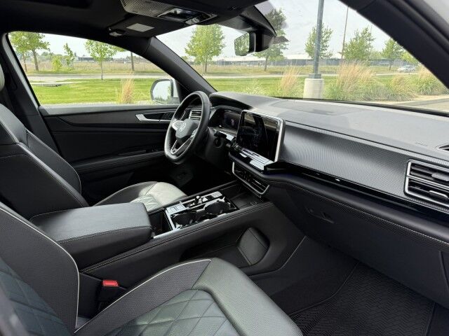 2024 Volkswagen Atlas Cross Sport 2.0T SEL Premium R-Line Spokane WA