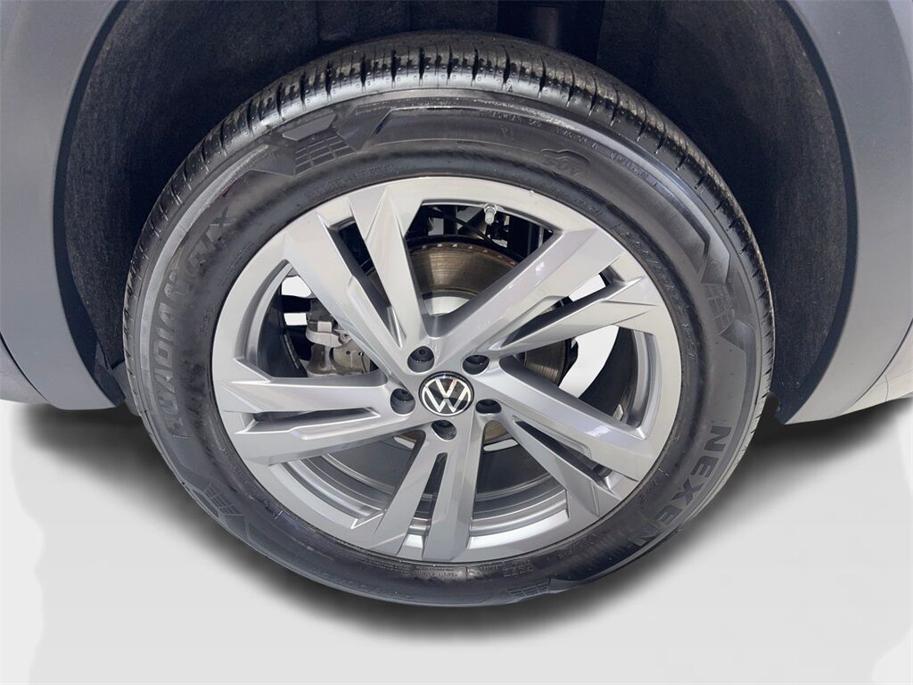 2024 Volkswagen Atlas Cross Sport 2.0T SEL R-Line NAV,CAM,PANO,HTD STS,BLIND SPOT Irving TX