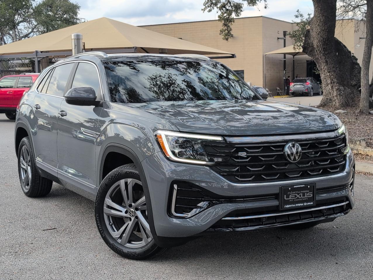 2024 Volkswagen Atlas Cross Sport 2.0T SEL R-Line