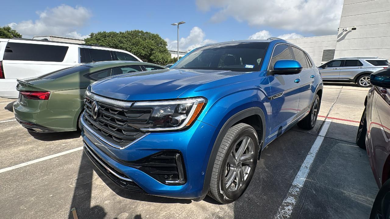 2024 Volkswagen Atlas Cross Sport 2.0T SEL R-Line