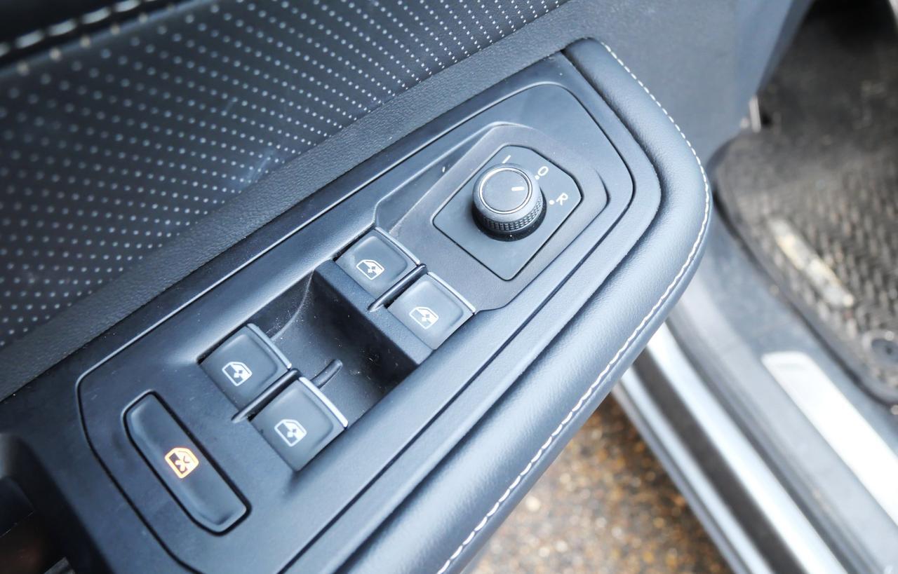 2024 Volkswagen Atlas Cross Sport 2.0T SEL R-Line San Juan TX