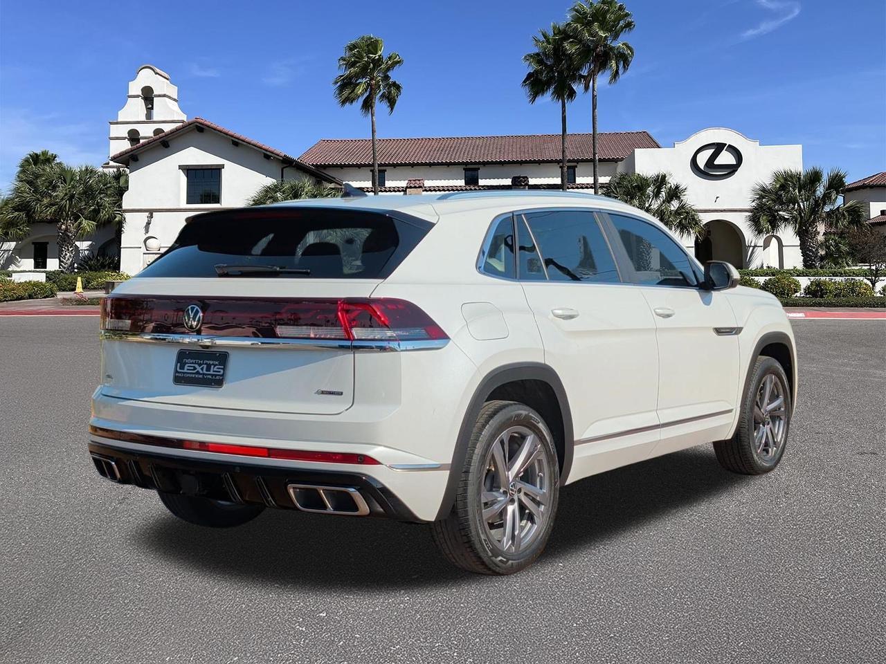 2024 Volkswagen Atlas Cross Sport 2.0T SEL R-Line