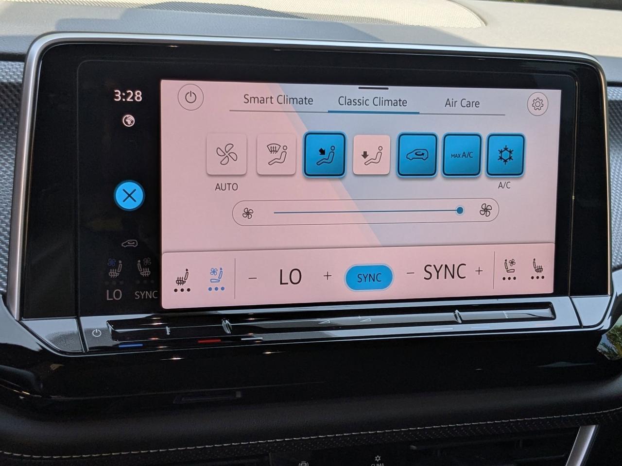 2024 Volkswagen Atlas Cross Sport 2.0T SEL R-Line San Antonio TX