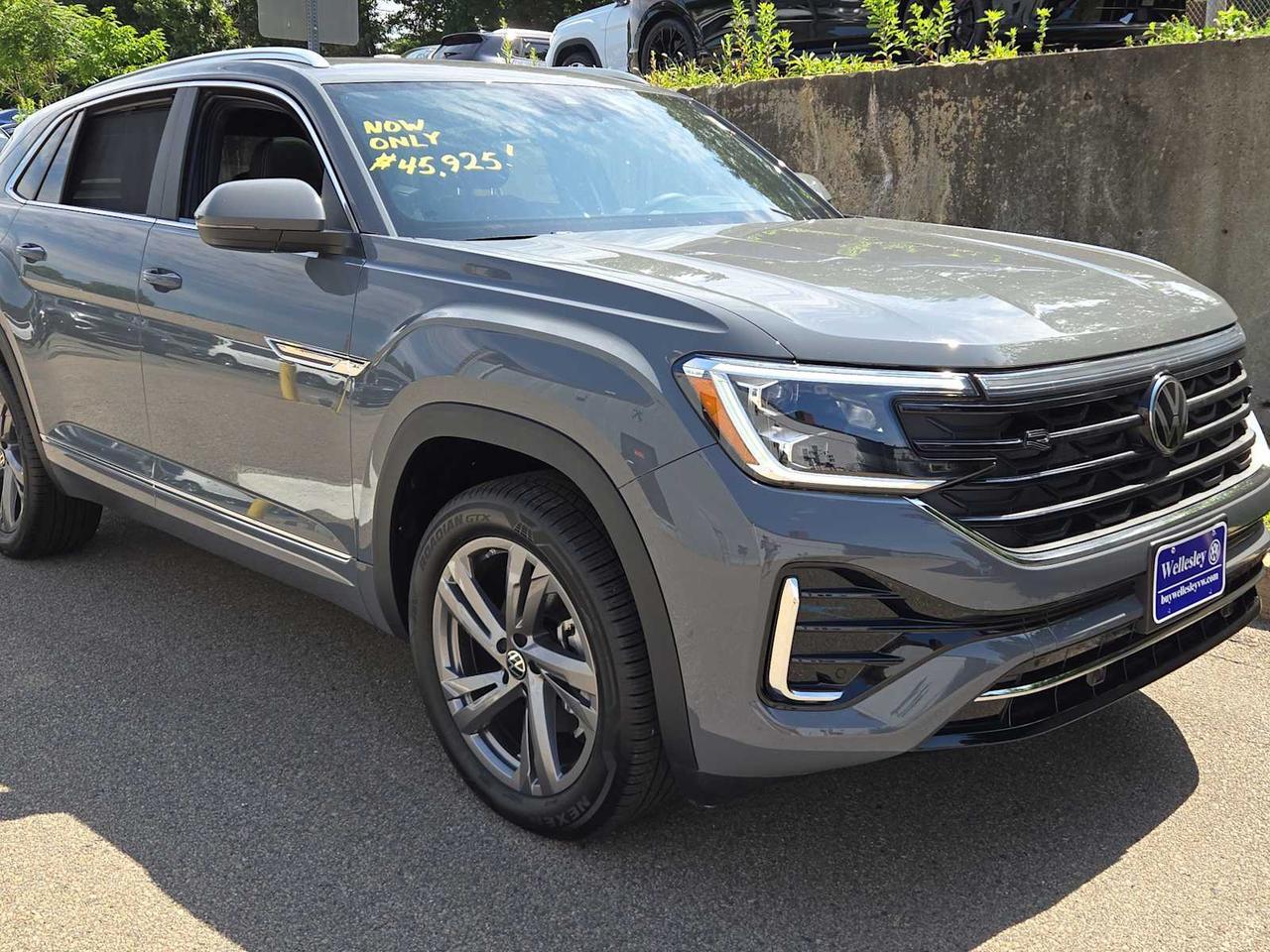 2024 Volkswagen Atlas Cross Sport 2.0T SEL R-Line Wellesley MA