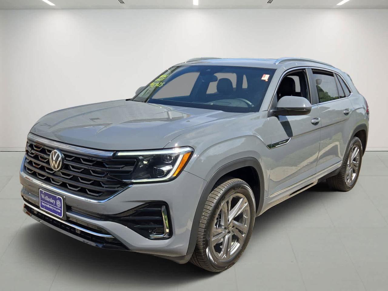 2024 Volkswagen Atlas Cross Sport 2.0T SEL R-Line Wellesley MA