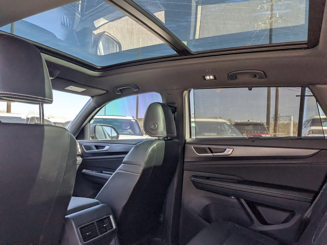 2024 Volkswagen Atlas Cross Sport 2.0T SEL