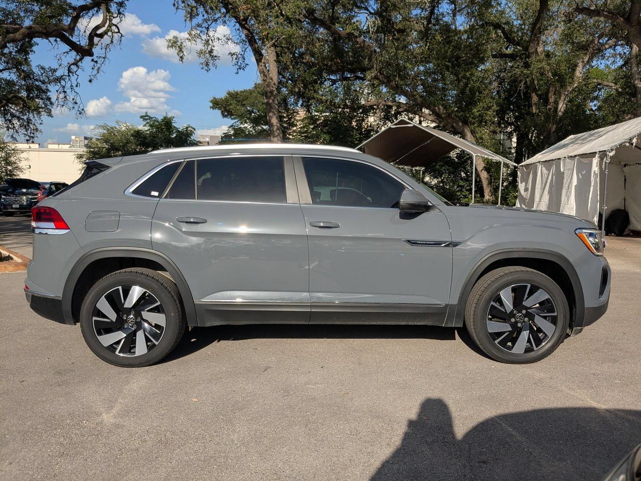 2024 Volkswagen Atlas Cross Sport 2.0T SEL