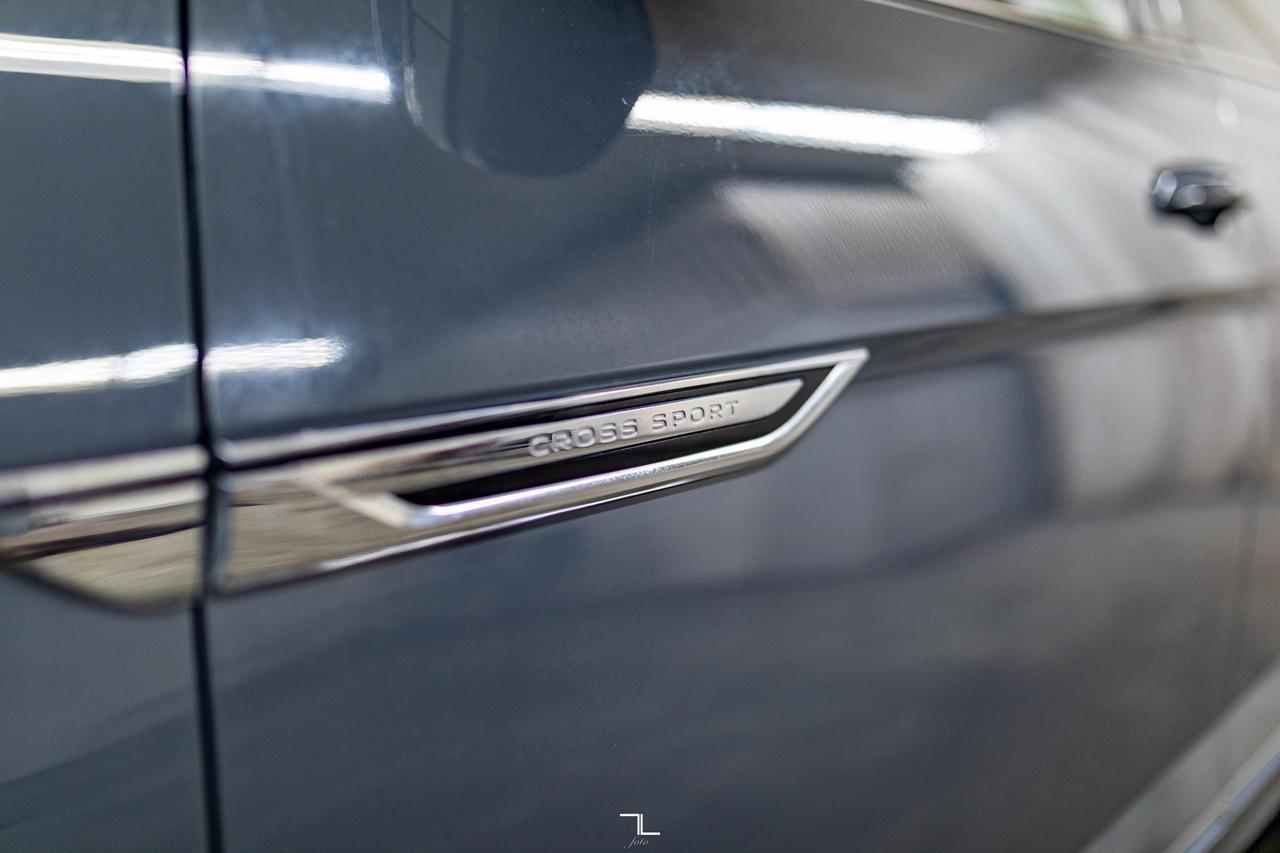 2024 Volkswagen Atlas Cross Sport 4Motion Execline R-Line Leather Roof Nav BCam Red Deer AB