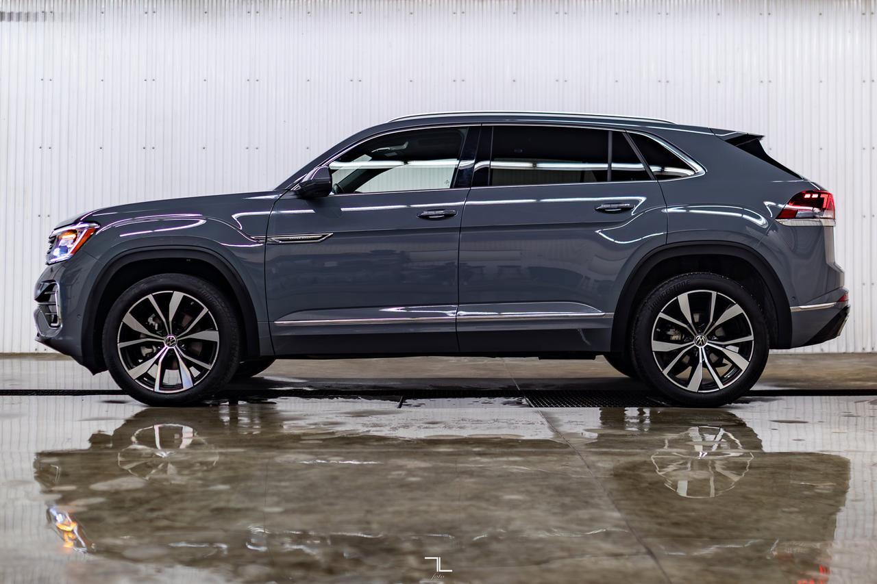 2024 Volkswagen Atlas Cross Sport 4Motion Execline R-Line Leather Roof Nav BCam Red Deer AB