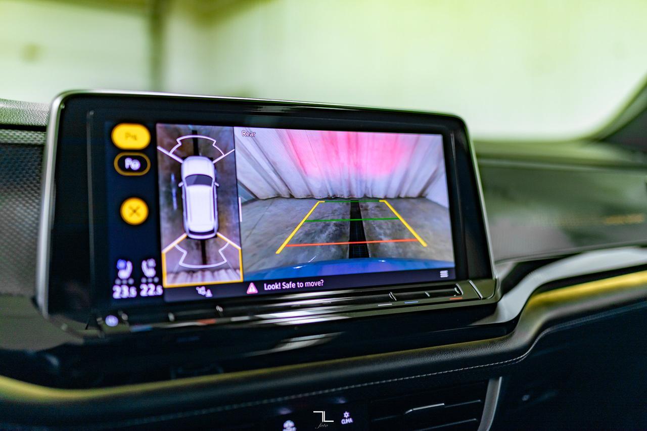 2024 Volkswagen Atlas Cross Sport 4Motion Execline R-Line Leather Roof Nav BCam Red Deer AB