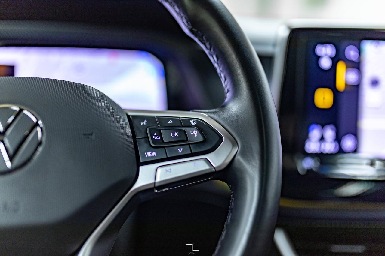 2024 Volkswagen Atlas Cross Sport 4Motion Execline R-Line Leather Roof Nav BCam Red Deer AB