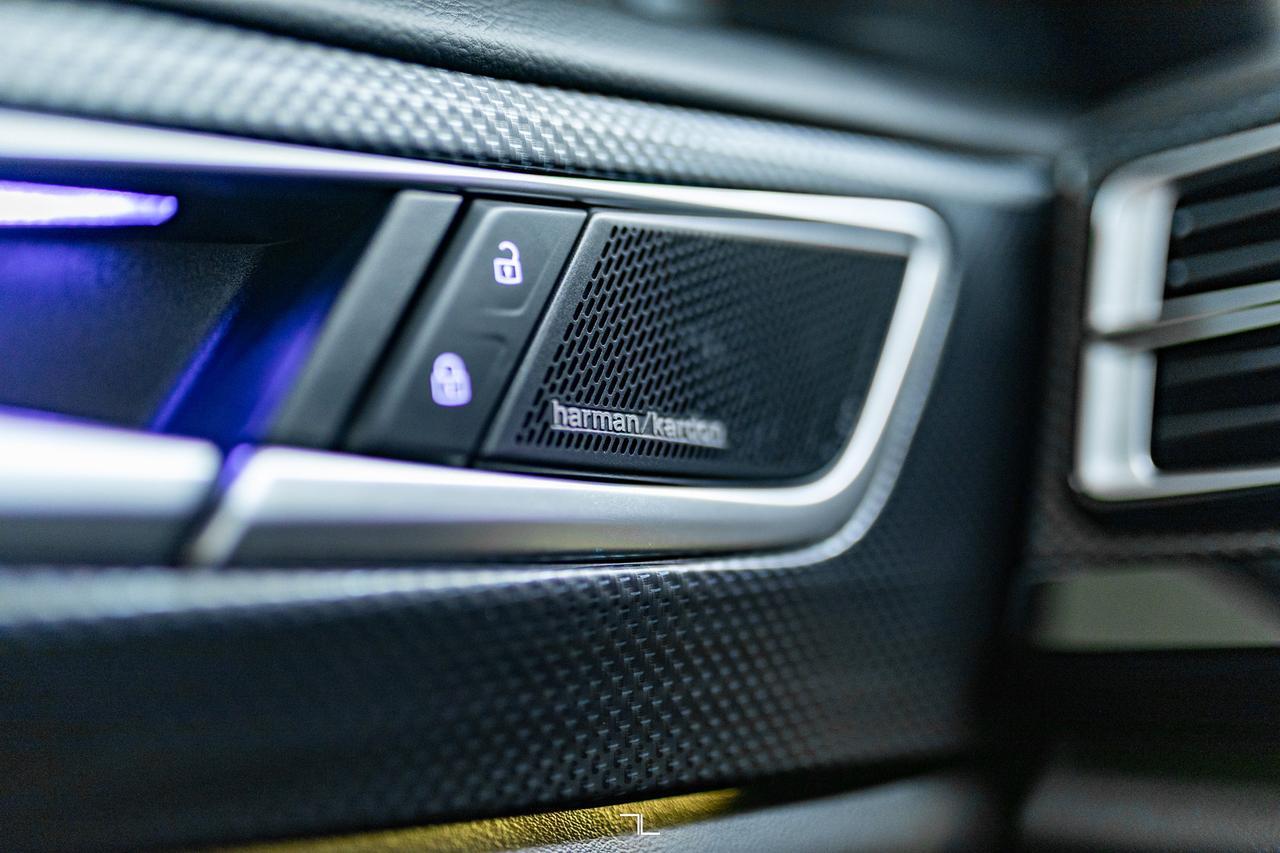 2024 Volkswagen Atlas Cross Sport 4Motion Execline R-Line Leather Roof Nav BCam Red Deer AB