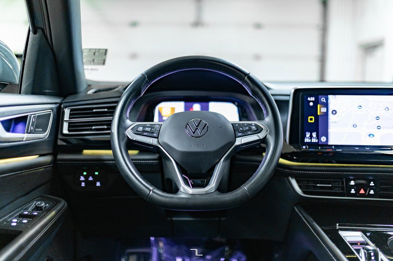 2024 Volkswagen Atlas Cross Sport 4Motion Execline R-Line Leather Roof Nav BCam Red Deer AB