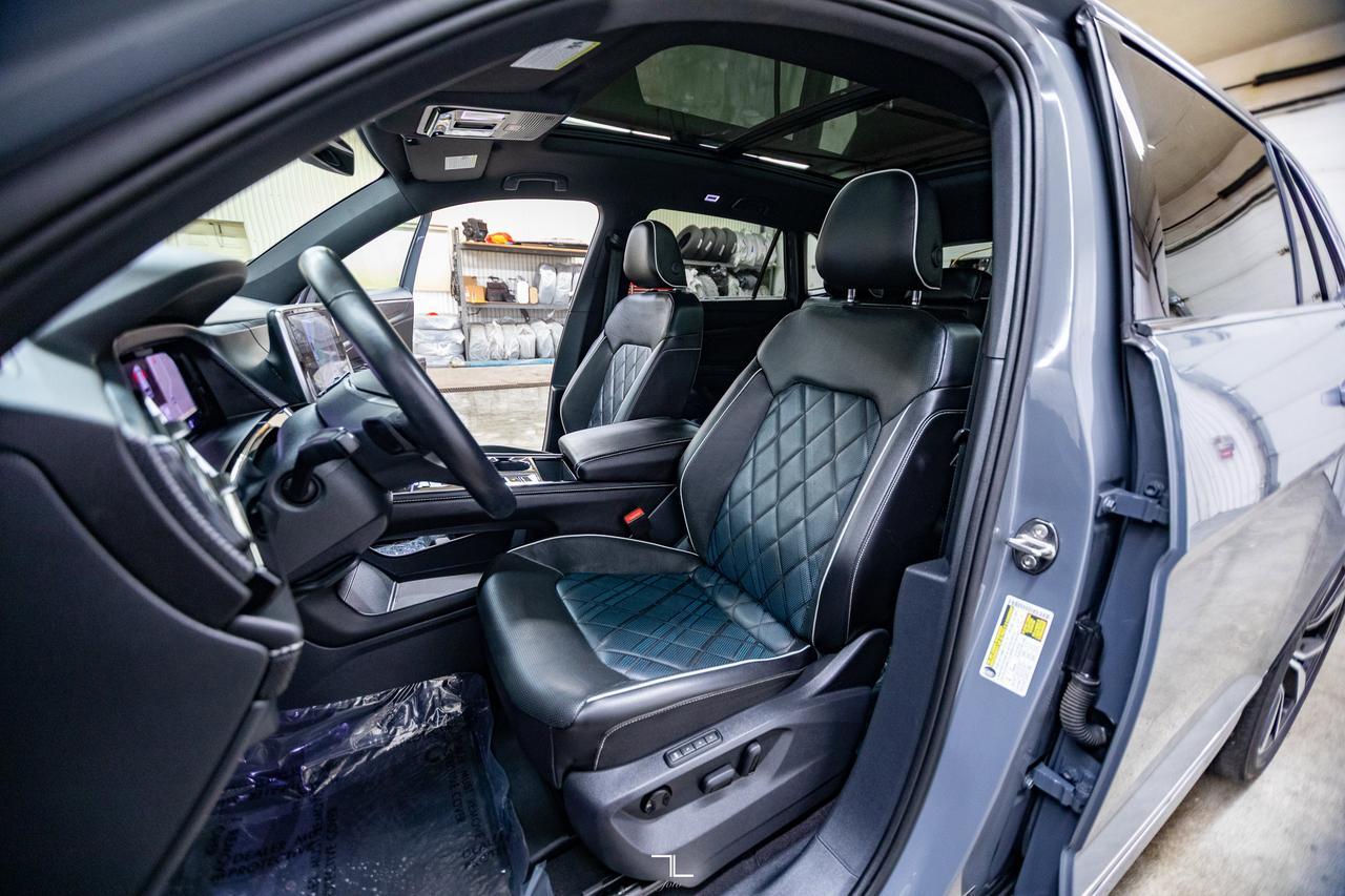 2024 Volkswagen Atlas Cross Sport 4Motion Execline R-Line Leather Roof Nav BCam Red Deer AB