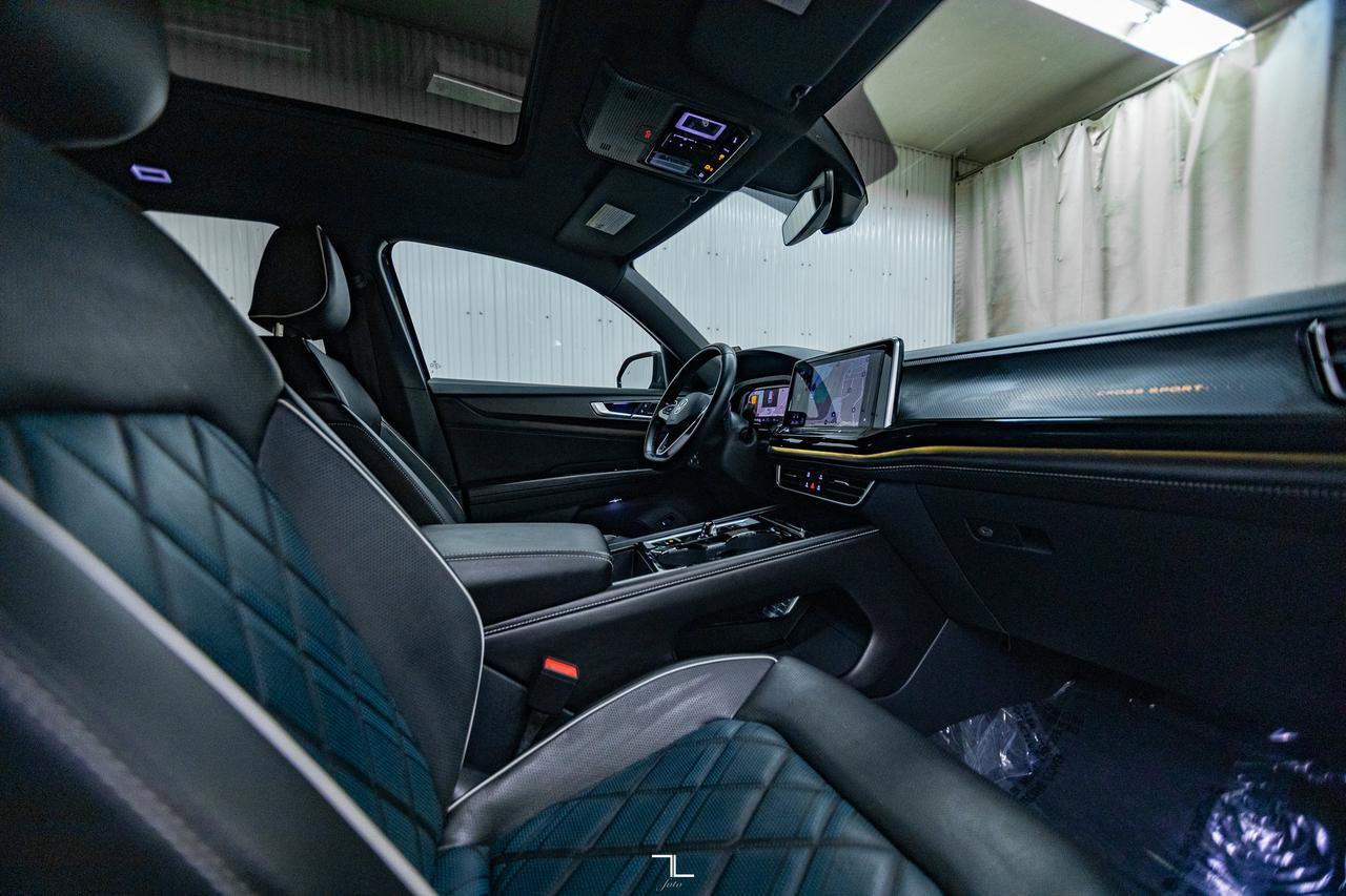 2024 Volkswagen Atlas Cross Sport 4Motion Execline R-Line Leather Roof Nav BCam Red Deer AB