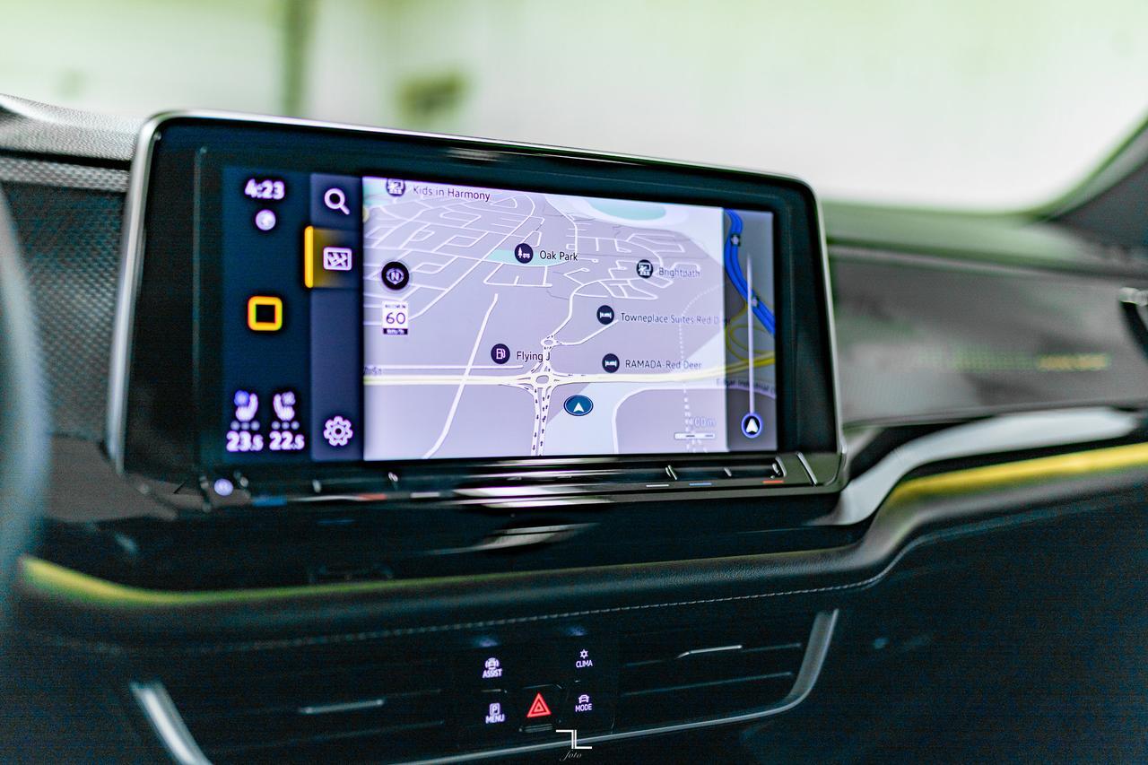 2024 Volkswagen Atlas Cross Sport 4Motion Execline R-Line Leather Roof Nav BCam Red Deer AB