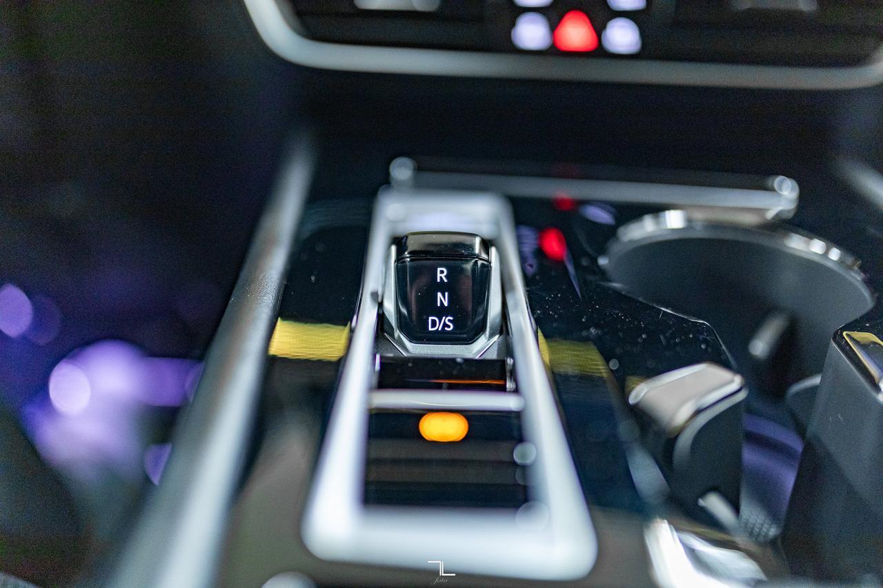 2024 Volkswagen Atlas Cross Sport 4Motion Execline R-Line Leather Roof Nav BCam Red Deer AB