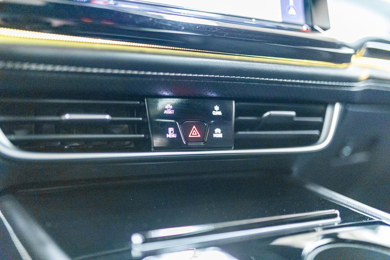 2024 Volkswagen Atlas Cross Sport 4Motion Execline R-Line Leather Roof Nav BCam Red Deer AB