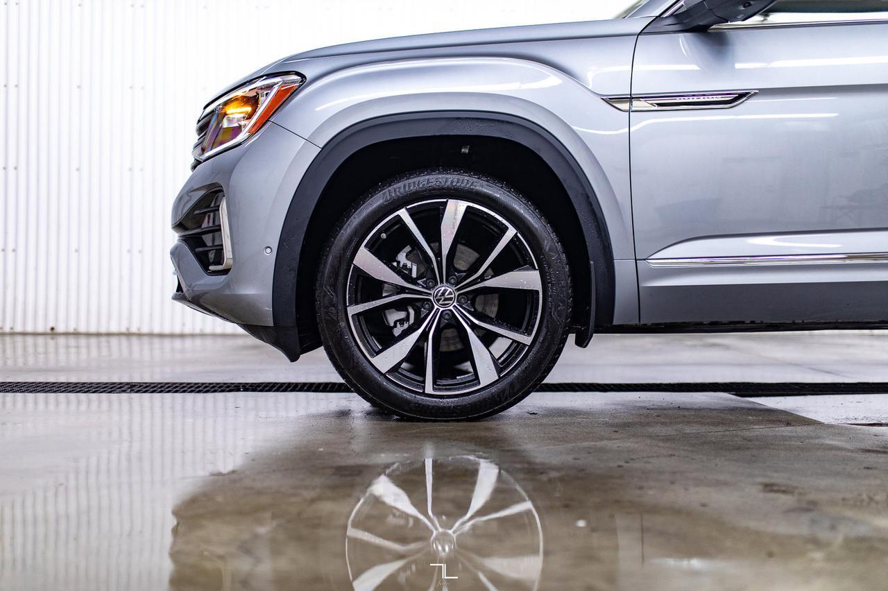 2024 Volkswagen Atlas Cross Sport 4Motion Execline R-Line Leather Roof Nav BCam Red Deer AB