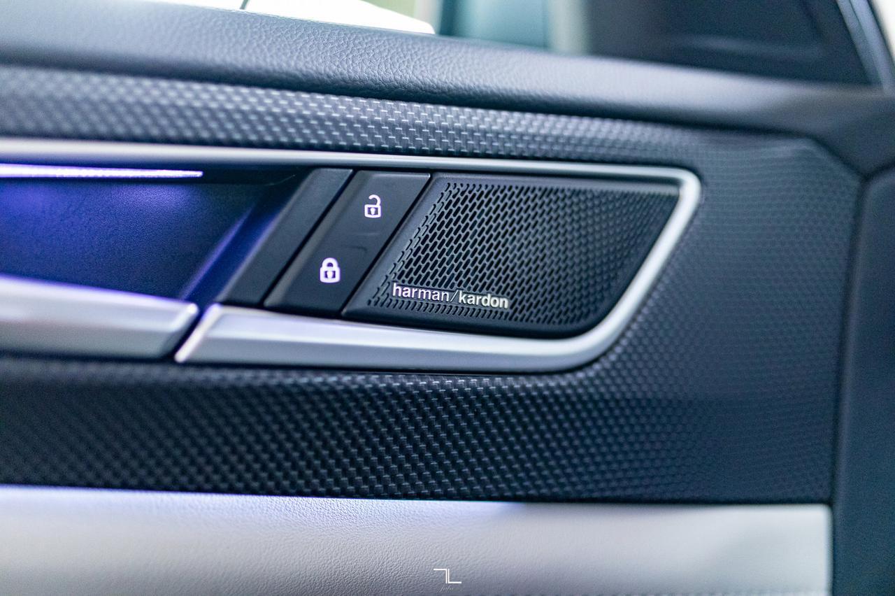 2024 Volkswagen Atlas Cross Sport 4Motion Execline R-Line Leather Roof Nav BCam Red Deer AB