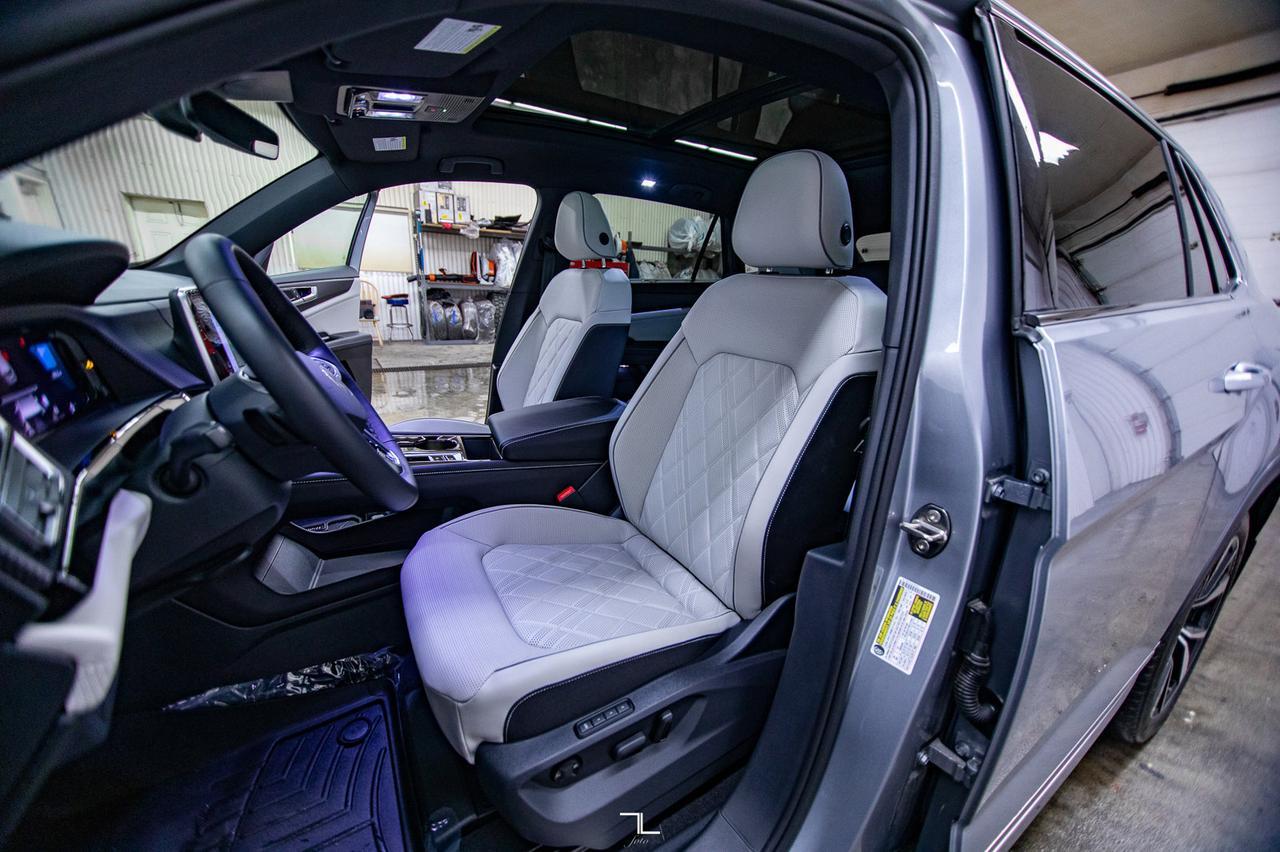 2024 Volkswagen Atlas Cross Sport 4Motion Execline R-Line Leather Roof Nav BCam Red Deer AB