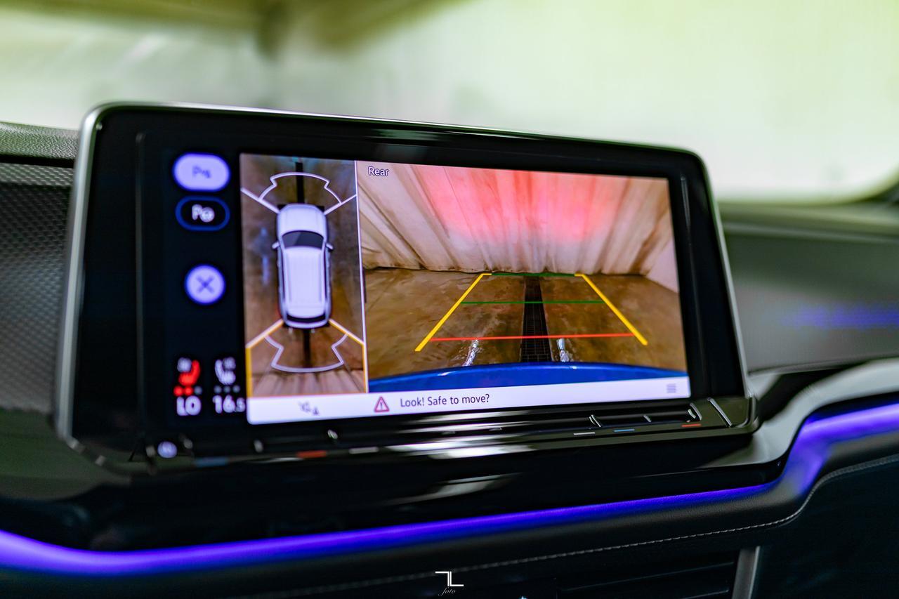 2024 Volkswagen Atlas Cross Sport 4Motion Execline R-Line Leather Roof Nav BCam Red Deer AB