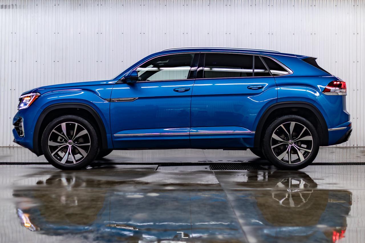 2024 Volkswagen Atlas Cross Sport 4Motion Execline R-Line Leather Roof Nav BCam Red Deer AB