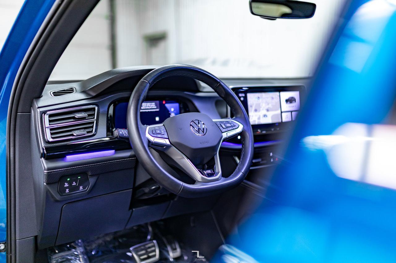 2024 Volkswagen Atlas Cross Sport 4Motion Execline R-Line Leather Roof Nav BCam Red Deer AB