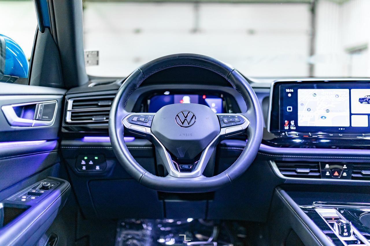 2024 Volkswagen Atlas Cross Sport 4Motion Execline R-Line Leather Roof Nav BCam Red Deer AB