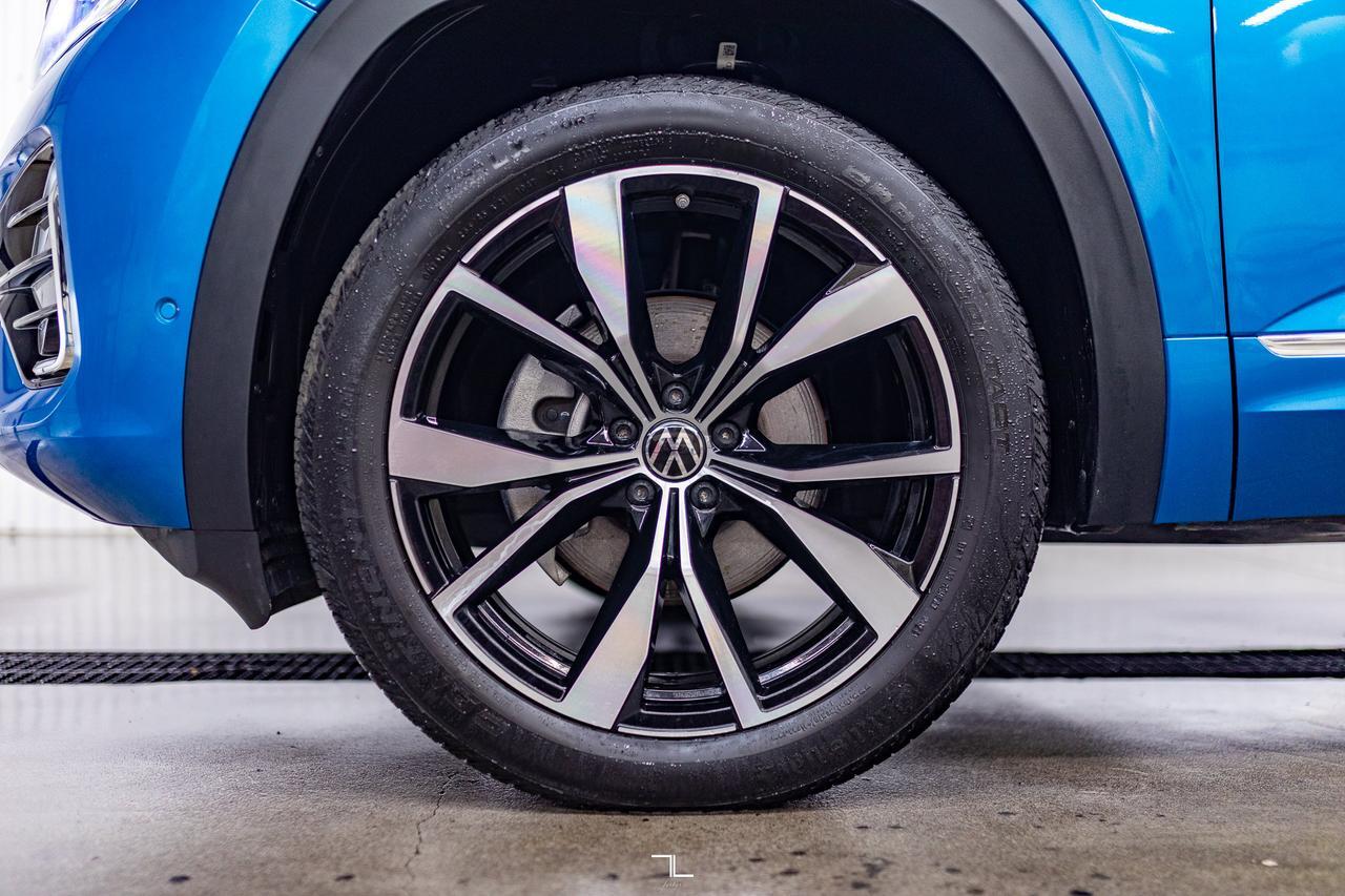 2024 Volkswagen Atlas Cross Sport 4Motion Execline R-Line Leather Roof Nav BCam Red Deer AB