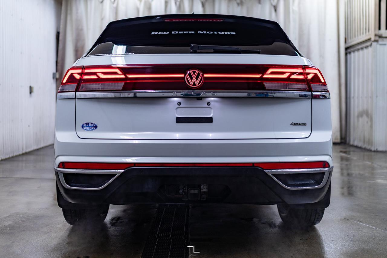 2024 Volkswagen Atlas Cross Sport 4Motion Highline Leather Roof Nav BCam Red Deer AB
