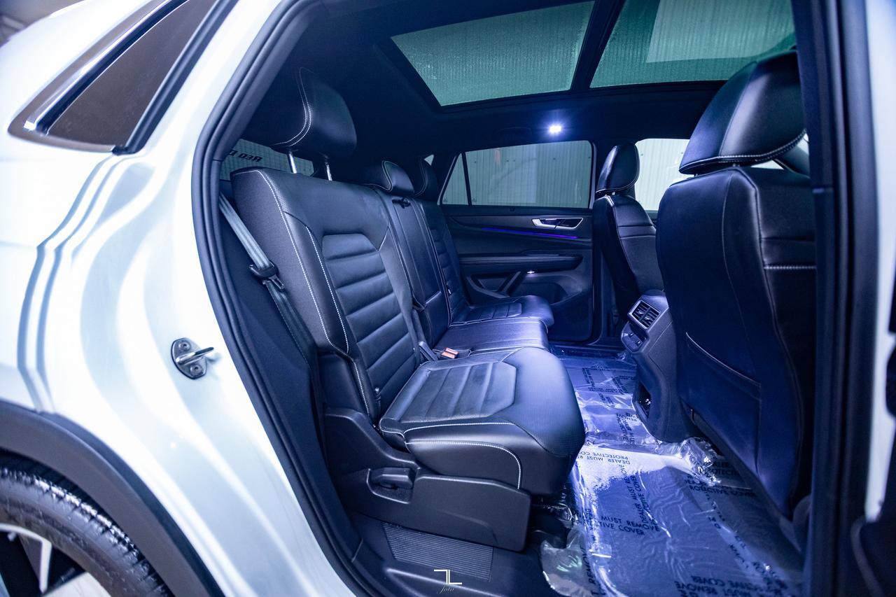 2024 Volkswagen Atlas Cross Sport 4Motion Highline Leather Roof Nav BCam Red Deer AB