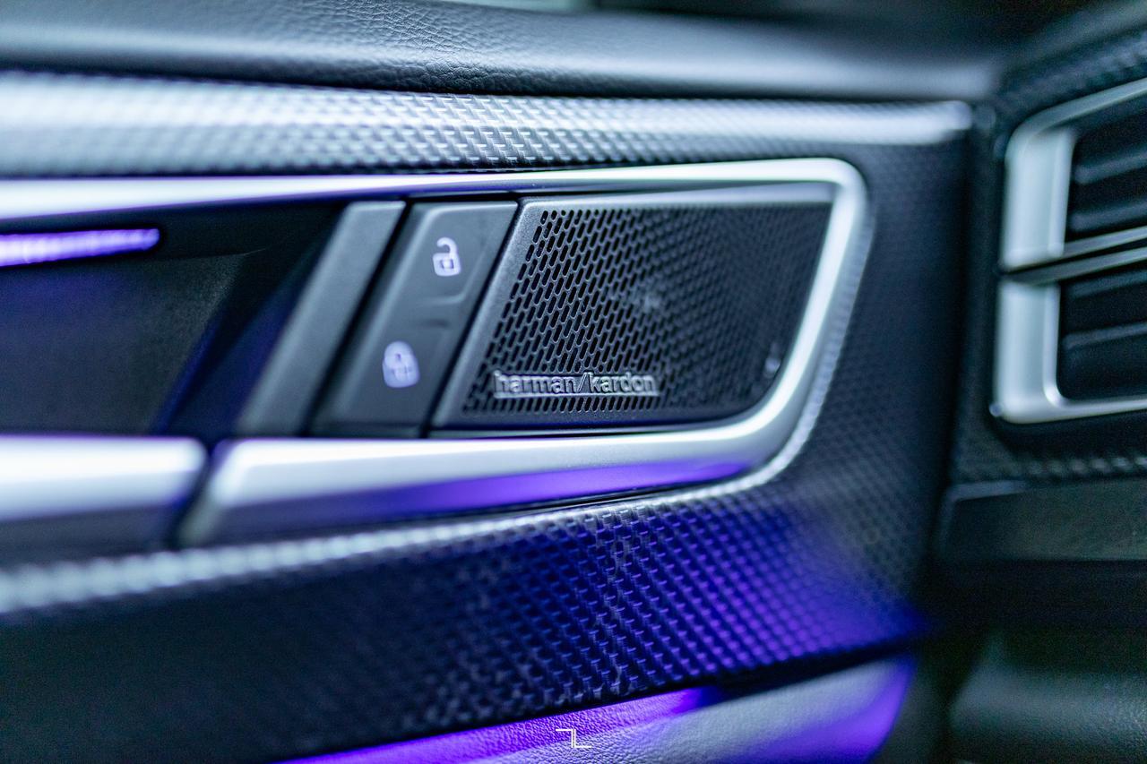 2024 Volkswagen Atlas Cross Sport 4Motion Highline Leather Roof Nav BCam Red Deer AB