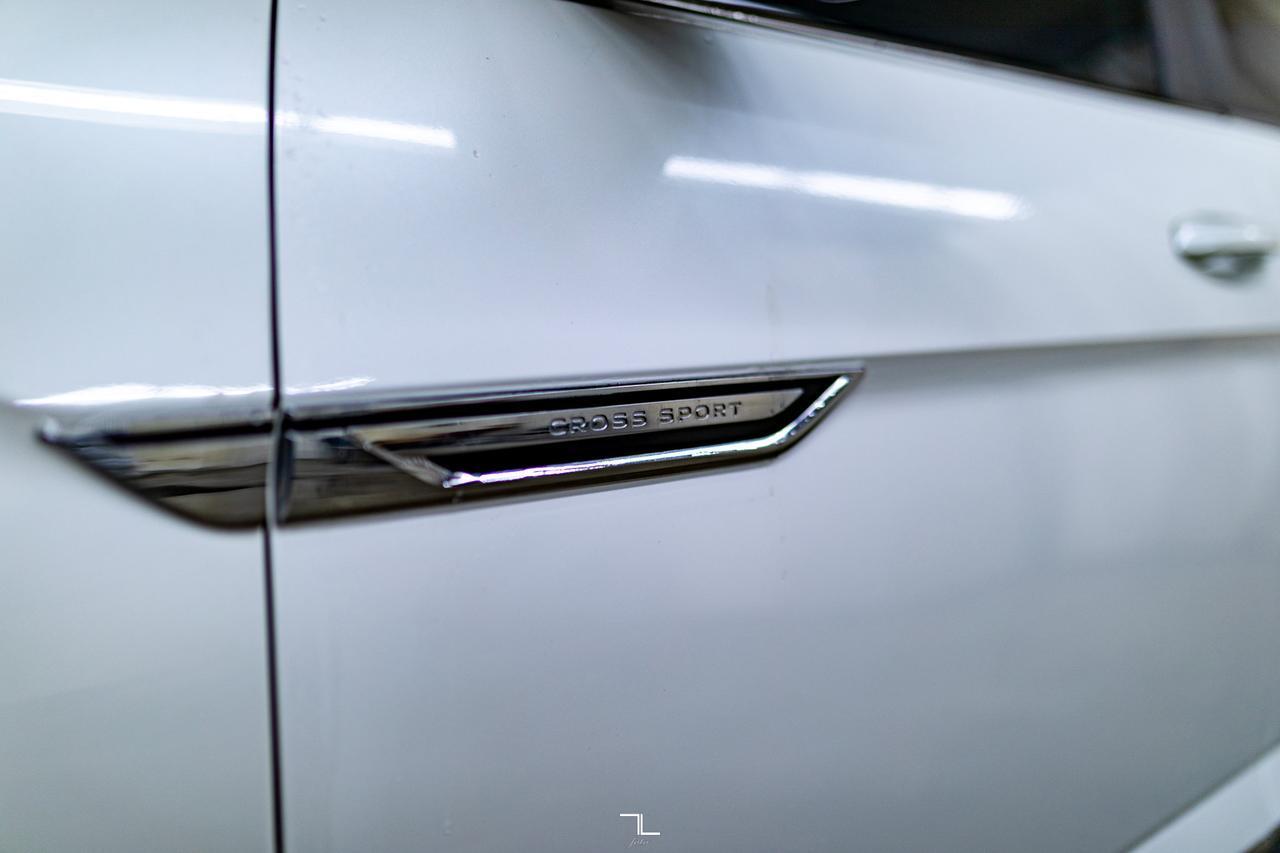 2024 Volkswagen Atlas Cross Sport 4Motion Highline Leather Roof Nav BCam Red Deer AB