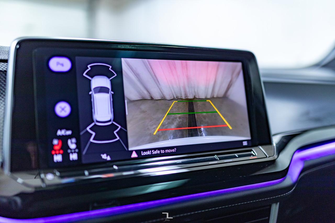 2024 Volkswagen Atlas Cross Sport 4Motion Highline Leather Roof Nav BCam Red Deer AB