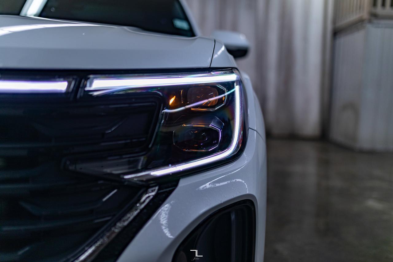 2024 Volkswagen Atlas Cross Sport 4Motion Highline Leather Roof Nav BCam Red Deer AB