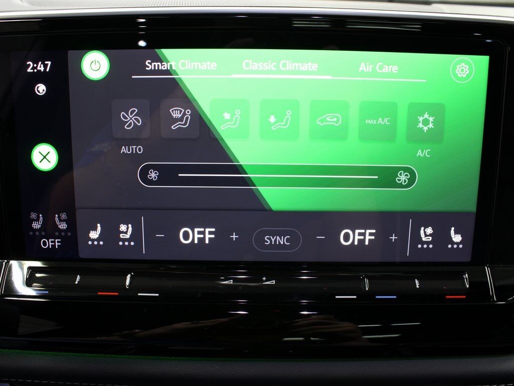 2024 Volkswagen Atlas Cross Sport SEL Premium R-Line AWD Fond du Lac WI