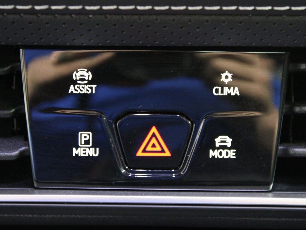 2024 Volkswagen Atlas Cross Sport SEL Premium R-Line AWD Fond du Lac WI