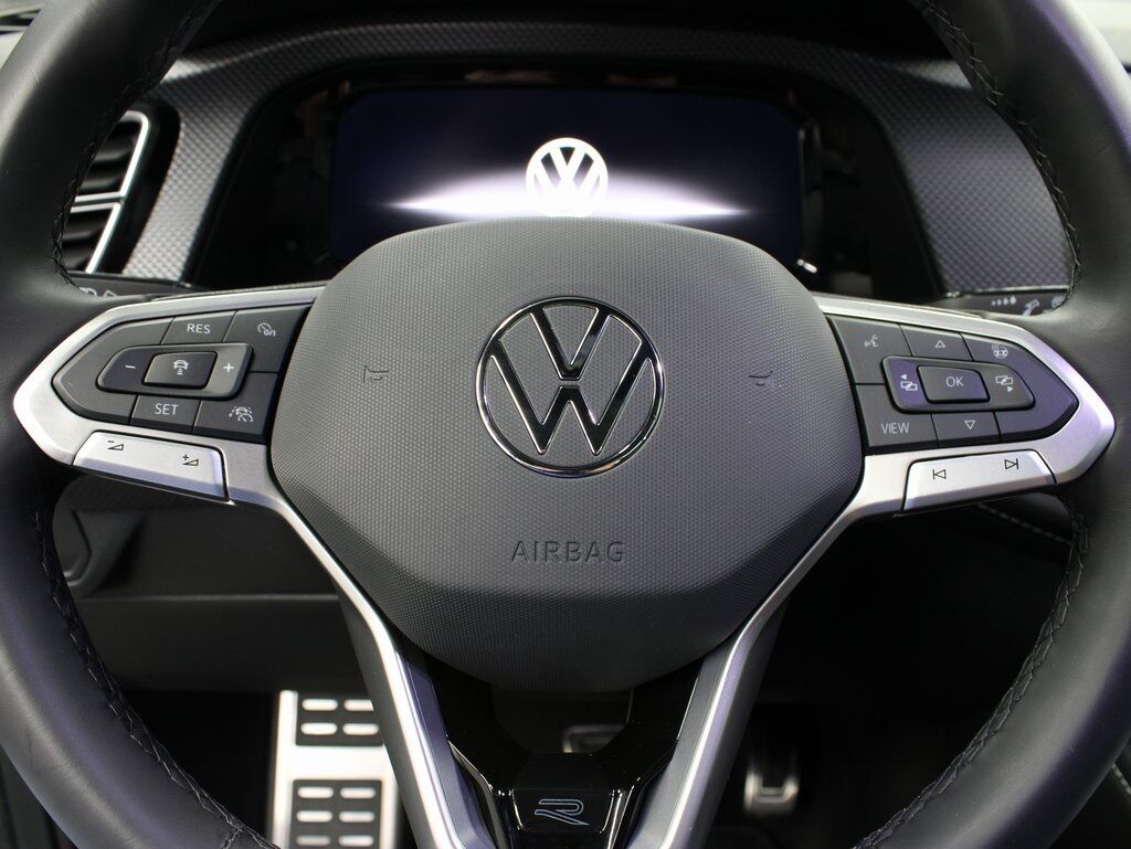 2024 Volkswagen Atlas Cross Sport SEL Premium R-Line AWD Fond du Lac WI