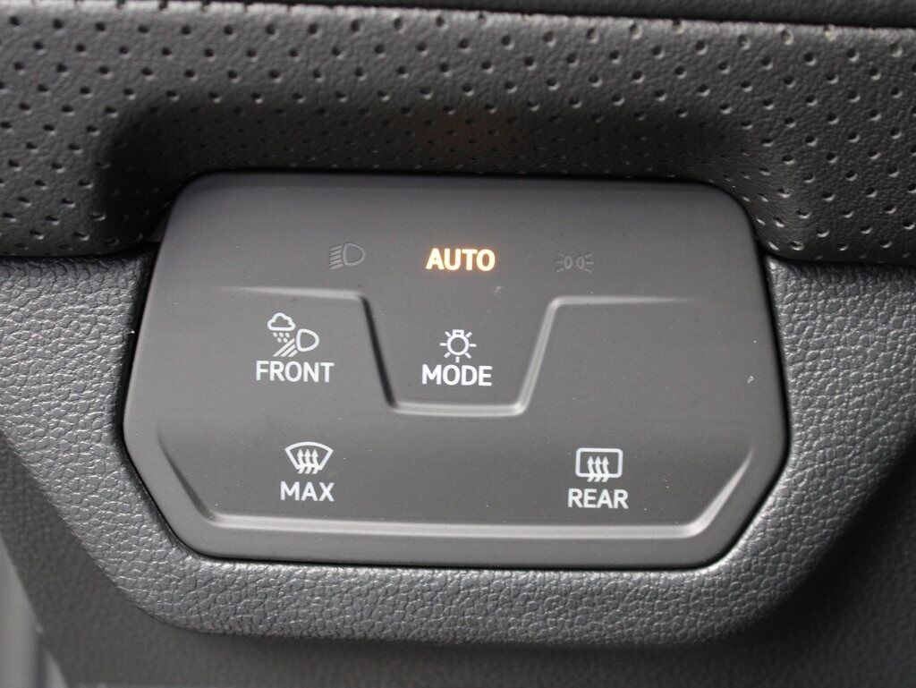 2024 Volkswagen Atlas Cross Sport SEL Premium R-Line AWD Fond du Lac WI