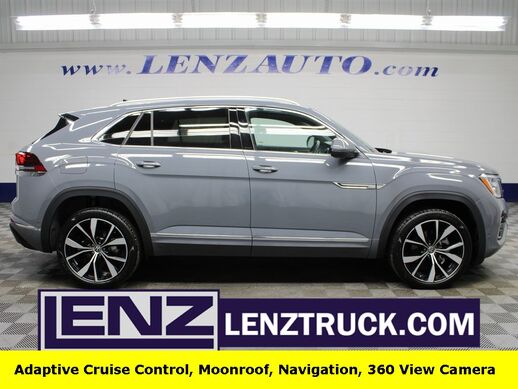 2024_Volkswagen_Atlas Cross Sport_SEL Premium R-Line AWD_ Fond du Lac WI