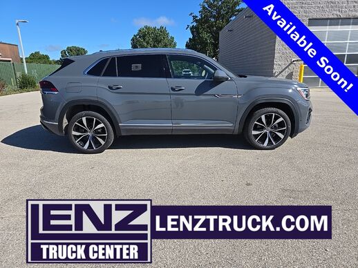 2024_Volkswagen_Atlas Cross Sport_SEL Premium R-Line AWD_ Fond du Lac WI