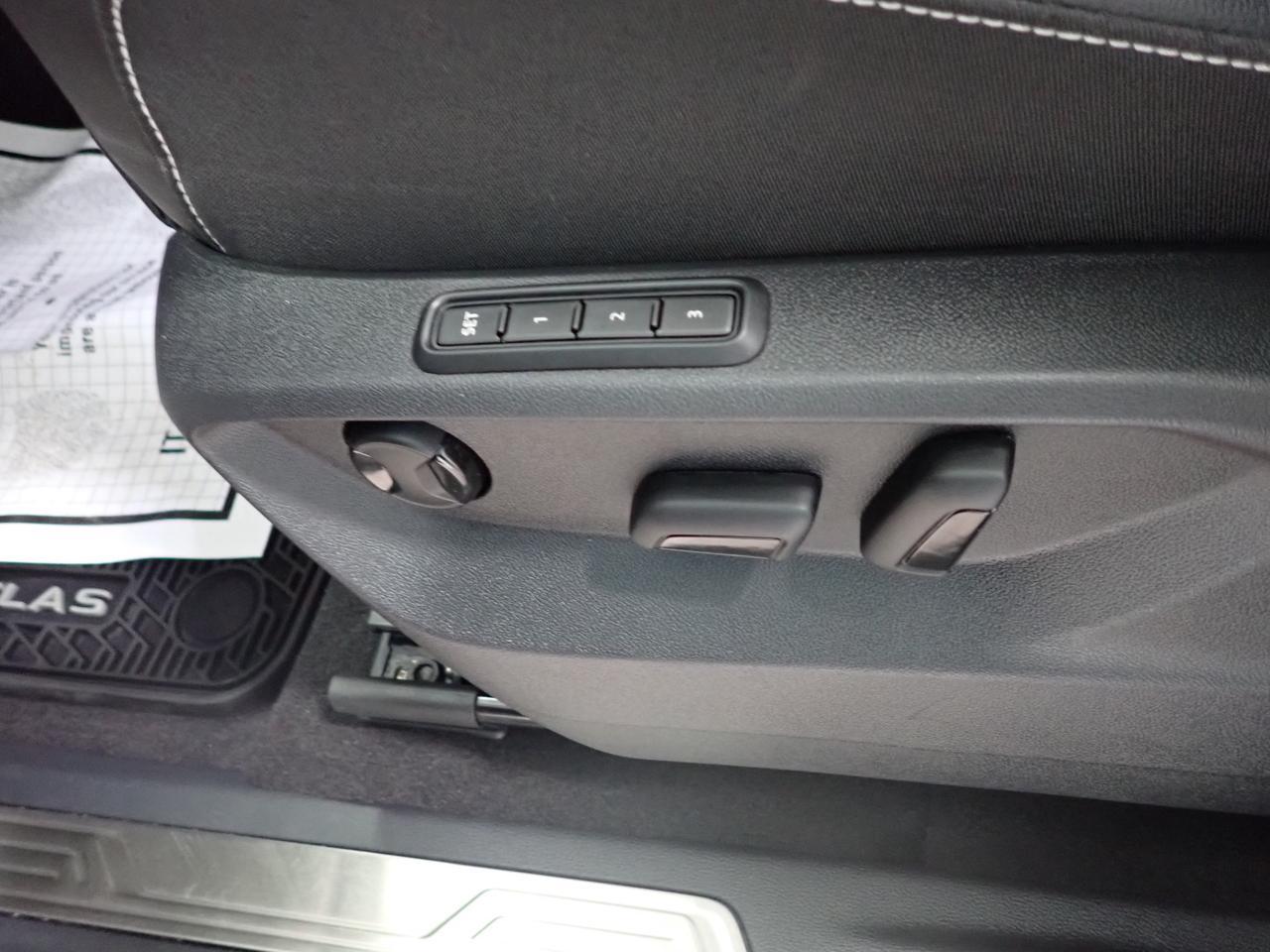 2024 Volkswagen Atlas Execline LEATHER NAVI SUNROOF AWD Listowel ON