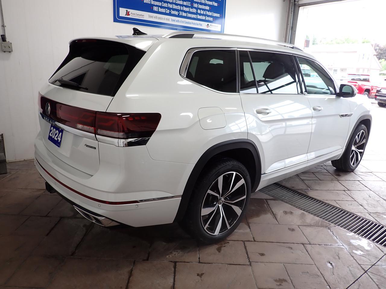 2024 Volkswagen Atlas Execline LEATHER NAVI SUNROOF AWD Listowel ON